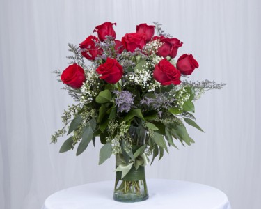 Dailey's Classic Red Roses Roses in Vase