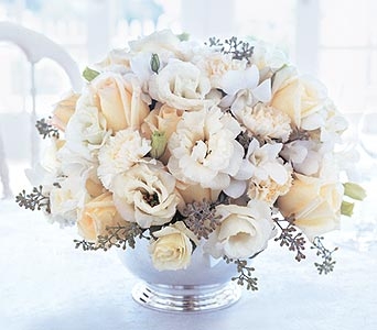 White Daisy and Rose Flower Centerpiece