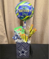 DALLAS COWBOY GLASS MUG SNACK PACK ARRANGEMENT SNACK PACK ARRANGEMENT in Beeville, Texas | ZIMMER FLORAL & NURSERY, INC.