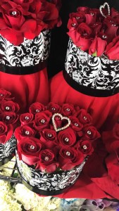 Red Rose Hat Box  in Ozone Park, NY | Heavenly Florist