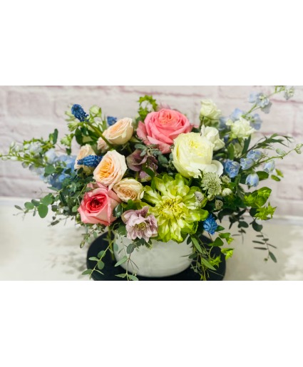 Dancing in Sunbeams Vase Arrangement