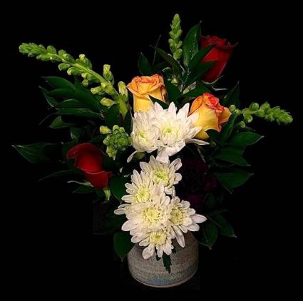 Dancing Mixed Colors in Pottery Floral