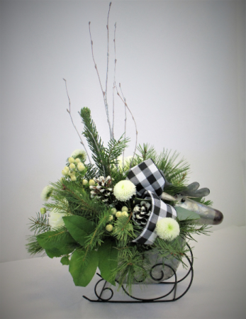 DASHING THROUGH THE SNOW FRESH FLOWER ARRANGEMENT