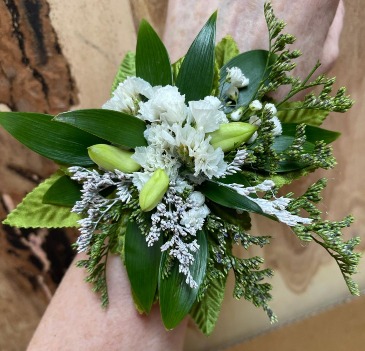 Davis Floral Statice Corsage  in Fort Worth, TX | DAVIS FLORAL DESIGNS
