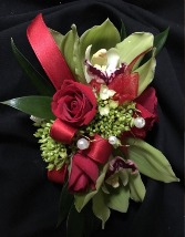 Davis Green Orchids , Roses & Pearls 