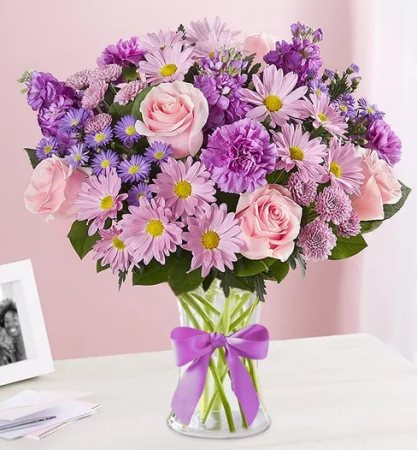 Daydream Bouquet™ in a Clear Vase Arrangement