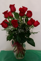 Dazzling Dozen Red Roses Vase Arrangement
