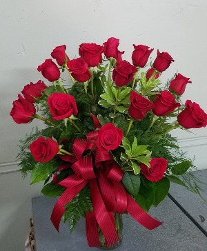 Dazzling Two Dozen Roses