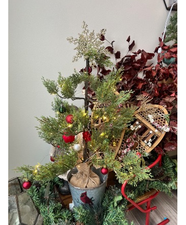 Decorated and lighted Christmas tree  in Coralville, IA | Every Bloomin' Thing