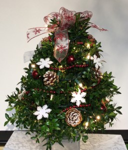 Decorated Boxwood Tree (Snowflake) 