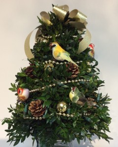 Decorated Boxwood Tree (Songbird) 
