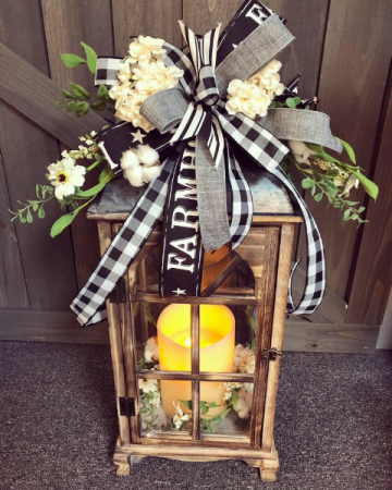 Decorated Lantern Lantern in Grayson, KY | All That Bloomz