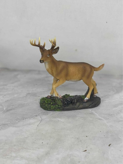 DEER BUCK  FIGURINE 