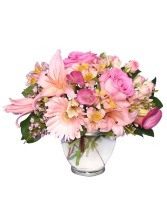 DELICATE AFFECTION Pink Floral Vase