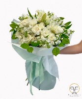 Delicate Hand-tied Bouquet 