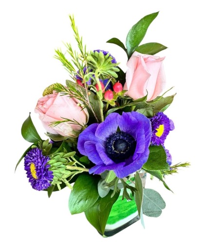 Delicius Smell Of Freshness Flower Arrangement