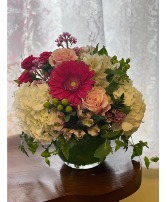 Delightful Blooms Premium Arrangement