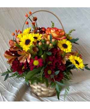 DELIGHTFUL FALL BASKET Designer's Choice