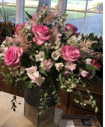 Delightful Pinks  Valentine's Day Arrangement  in Hurlock, MD | Tammies Country Florist