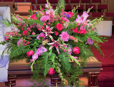 Della's Garden Casket Flowers in Murphy, NC | Rambling Rose Florist & Gifts