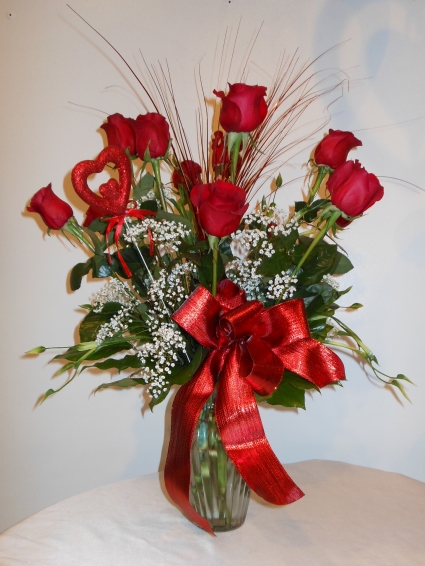DELUXE DOZEN ROSES 12 Long stem roses