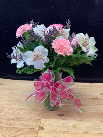 Deluxe  Half Dozen Carnations Vase