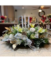 Deluxe Oval Christmas Centerpiece (Special #1) 