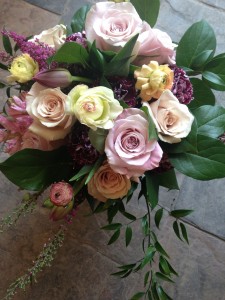 Rose Garden Vase Arrangement in Toronto, ON | BOTANY FLORAL STUDIO Rose Garden Vase Arrangement in Toronto, ON | BOTANY FLORAL STUDIO