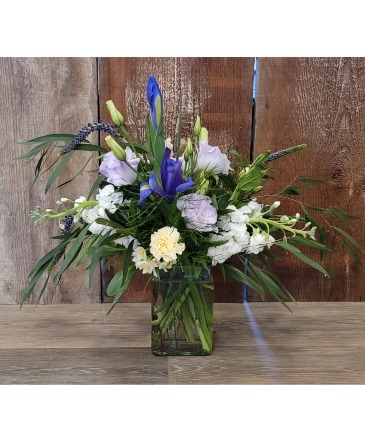 Designer's Choice Birthday Arrangement in West Branch, IA | Iris & Ivy Designer's Choice Birthday Arrangement in West Branch, IA | Iris & Ivy