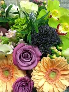 Designers Choice Loose Wrapped Cut Flowers in Fairfield, CT | Blossoms at Dailey's Flower Shop