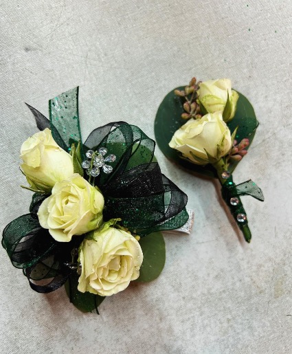 Designer’s Choice for Prom Boutonnière 