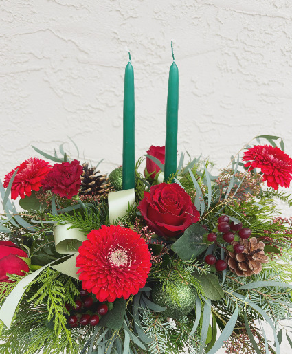 Designer's Choice Green and Red Centrepiece 