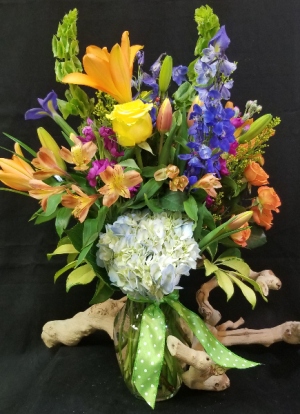 Designers Choice Mixed Seasonal Designs in Tampa, FL | APPLE BLOSSOMS FLORAL DESIGN Designers Choice Mixed Seasonal Designs in Tampa, FL | APPLE BLOSSOMS FLORAL DESIGN