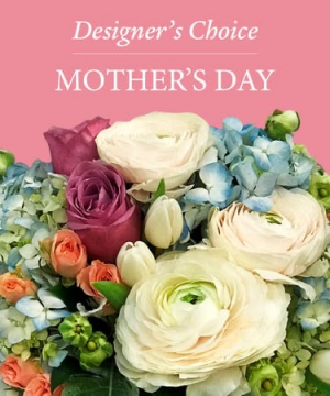 Designer's Choice Mother's Day in Nevada, IA | Flower Bed Designer's Choice Mother's Day in Nevada, IA | Flower Bed
