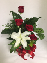 Dish Garden w/ Fresh Cut Flowers Plant