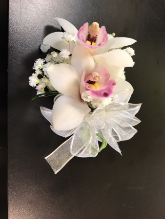 pictures of wrist corsages
