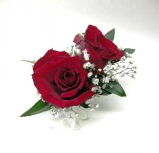 DOUBLE SWEETHEART ROSE WITH BABIES BREATH