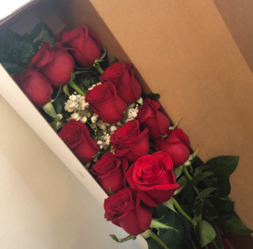 Dozen Boxed Red Roses