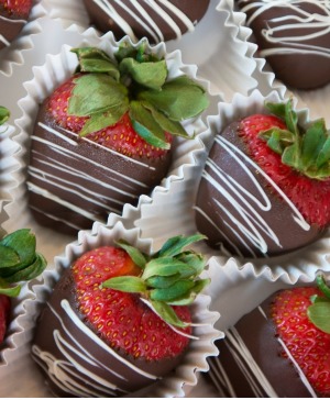 Dozen Chocolate Covered Strawberries Fruits & Berries