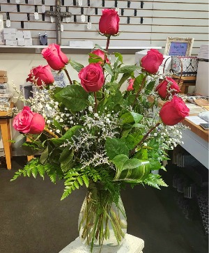 Dozen Hot Pink Cherrio Roses 