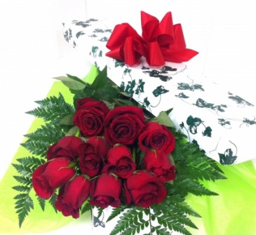 Dozen long stem red roses