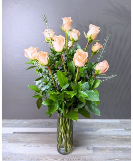 Dozen Peach Roses Arrangement