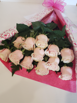Dozen Pink Long Stem Roses Bouquet