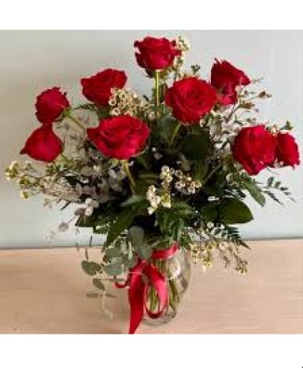 Dozen Red Long Stem Roses Arrangement 