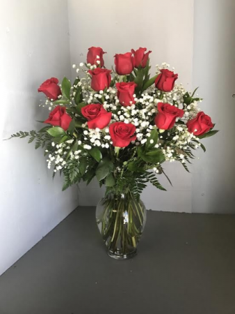 Dozen Red Rose vase