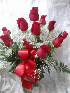 Dozen red roses