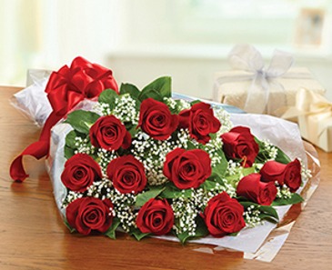 Dozen Rose Presentation Bouquet in Seguin, TX | DIETZ FLOWER SHOP & TUXEDO RENTAL