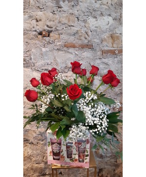 Dozen Roses Arranged in a Vase with Pamper Set includes Rose Petal Bath&Body Gift Set
