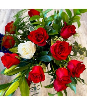 Dozen Roses Bouquet  Hand tie