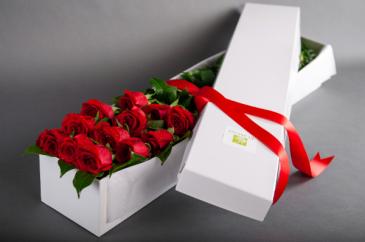 Dozen Roses in a Gift Box  in Sedalia, MO | State Fair Floral